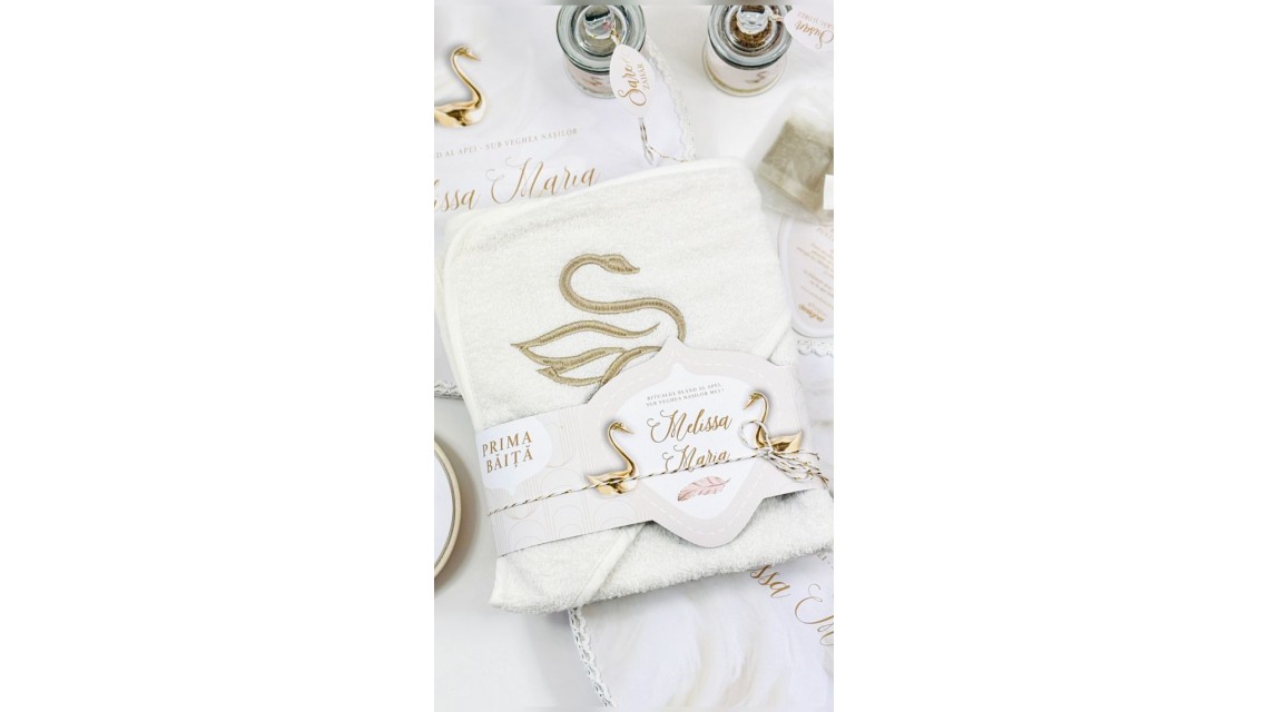 SET PRIMA BĂIȚĂ DUPĂ BOTEZ Ritualul blând al apei vegheat de nași Swan Feather 15